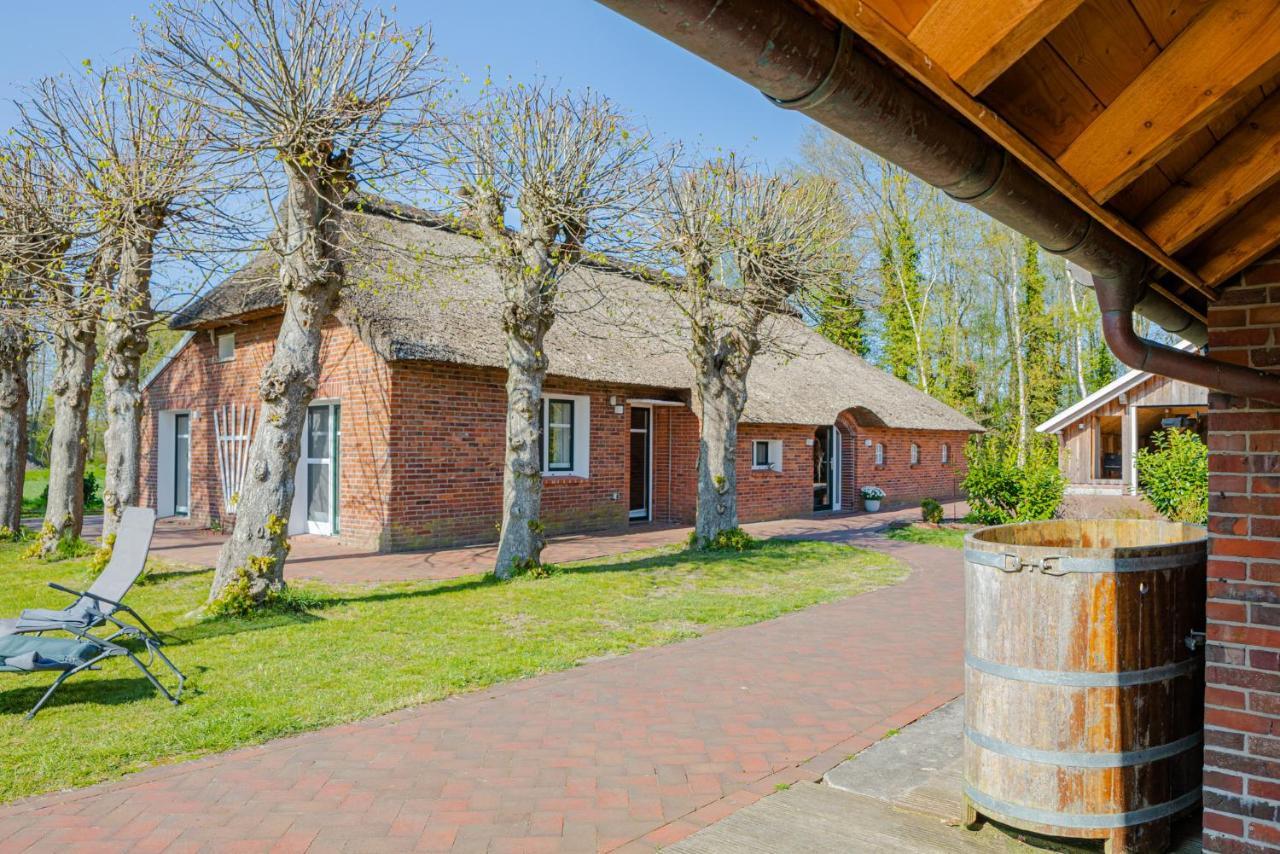 Reetdach Ostfriesenhaus Villa Sudbrookmerland Exterior photo
