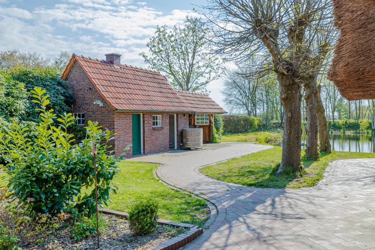 Reetdach Ostfriesenhaus Villa Sudbrookmerland Exterior photo